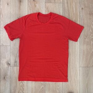 Men’s Lululemon Athletica Short Sleeve Tee